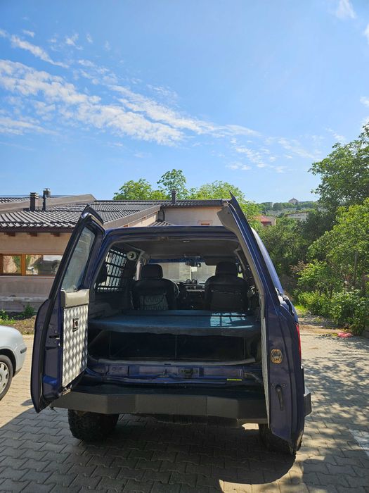 Se vinde Nissan Patrol GR Y61, un adevărat off-roader, pregătit pentru aventuri și expediții. Întreținută constant și folosită responsabil