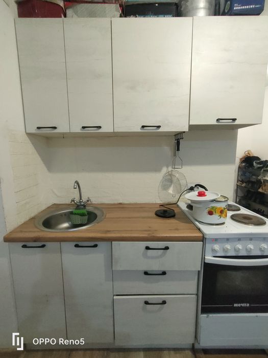 Продам  небольшую кухню