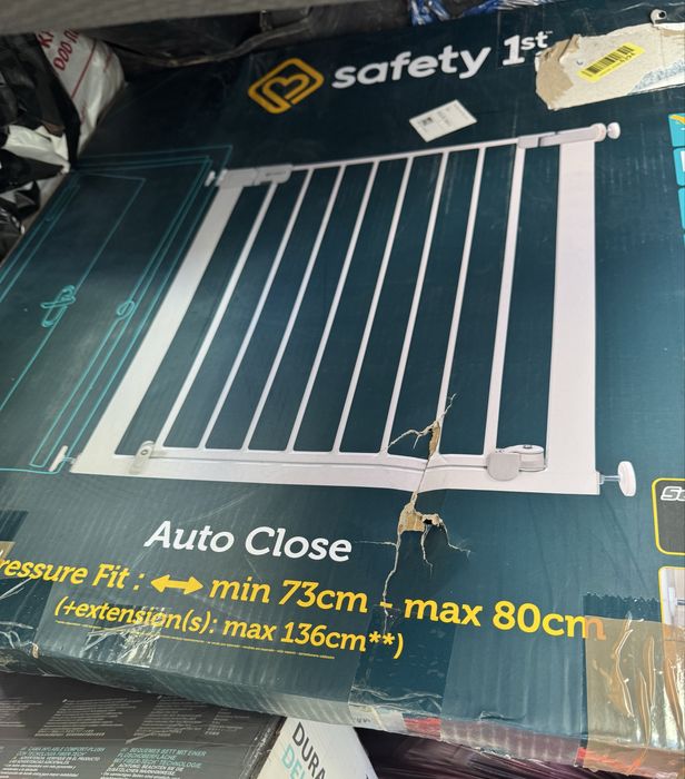 Универсална преграда за врата и стълби