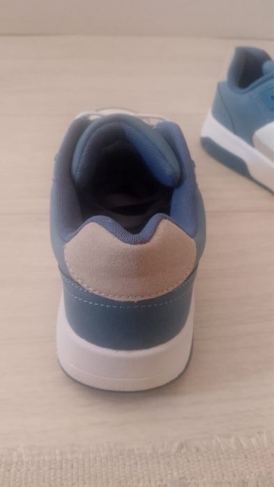 Кроссовки с Англии