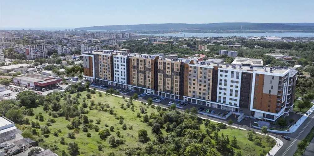 Продава се Тристаен апартамент в Варна, Кайсиева градина - 100 кв.м за 684 €/кв.м - Снимка #2