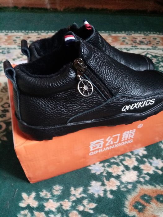 Обувь детская, ботинки и кроссовки