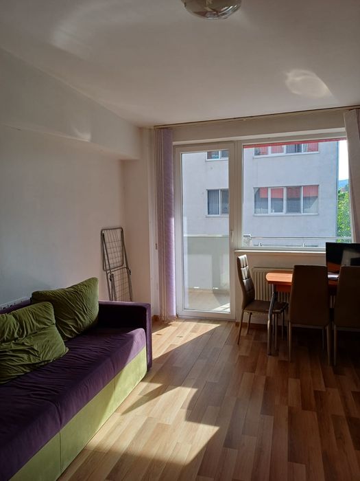 Apartament 2 dormitoare, zona Stadion, etaj 1, de închiriat