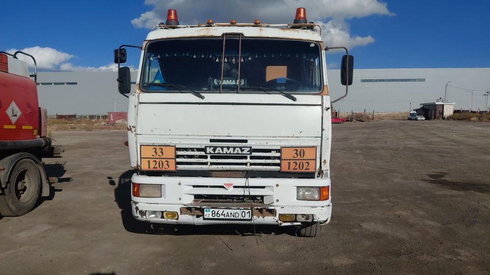 тягач КАМАЗ 6460