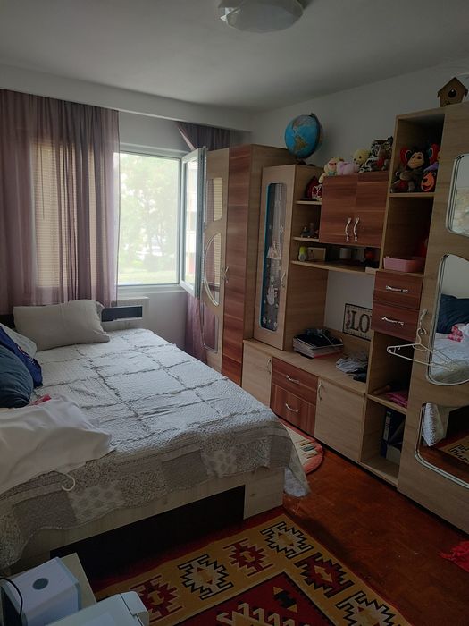 De vânzare apartament 3 camere