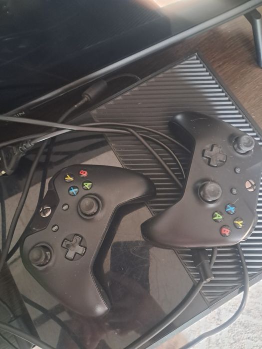 XBox one б/у с дисками