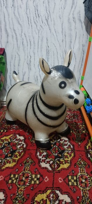 Резиновый ослик для малышей