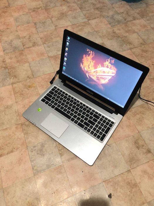 Продам срочно! Asus ультрабук intel i5 озу 8гб SSD 120гб nvidia Звони