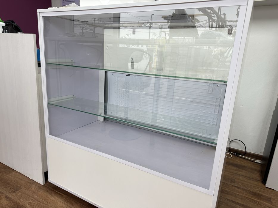 Витринный холодильник