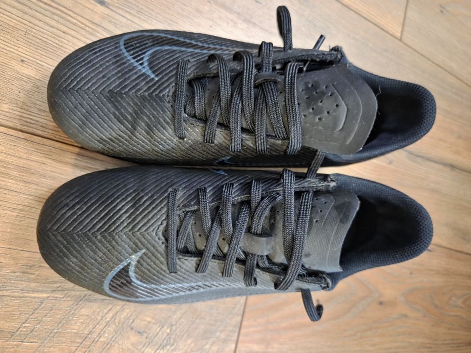 Ghete fotbal Nike 35.5