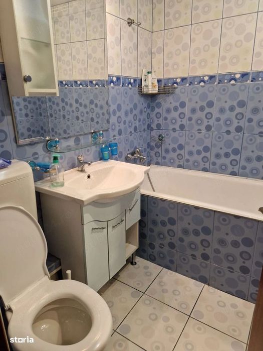 2 camere| calea mosilor| etaj 3| la 10 minute de statia de metrou obor