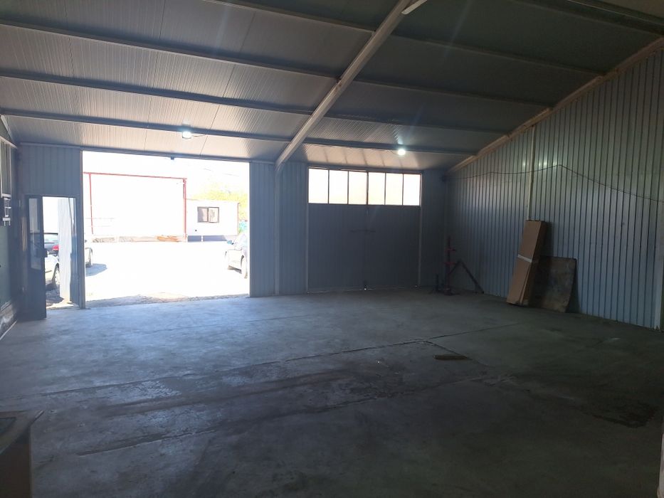 ÎNCHIRIEZ   spații   producție atelier auto etc