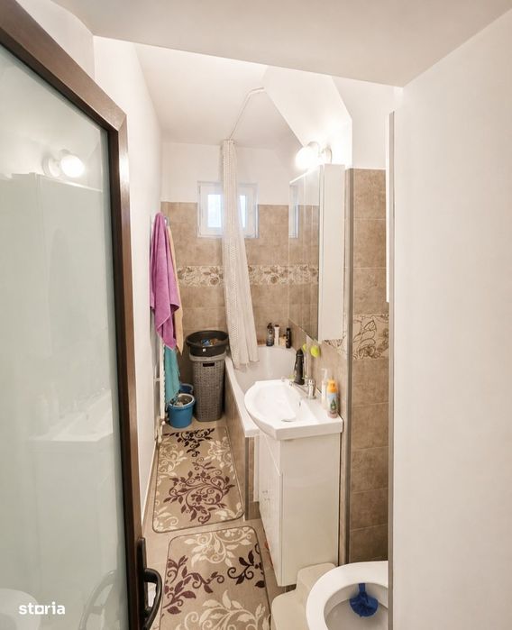 2 Camere de Vânzare,Craiovița Nouă-școala 30,renovat,mobilat și utilat
