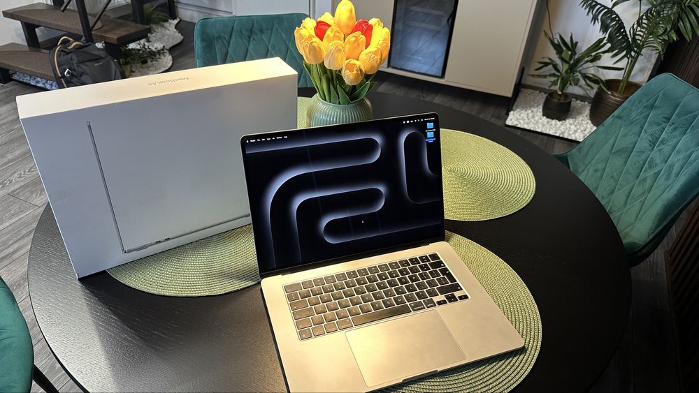 Apple Macbook air 15 baterie 100%