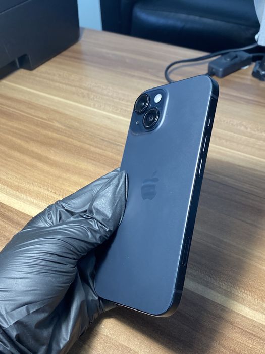 iPhone 15• 128 GB • Black