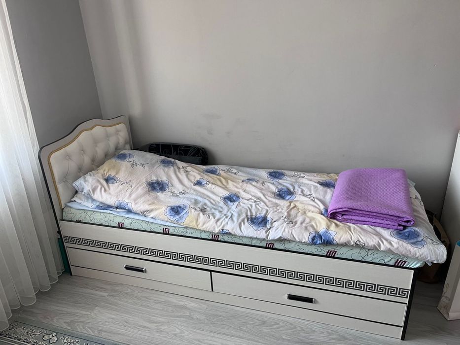 Кровать бір адамдық