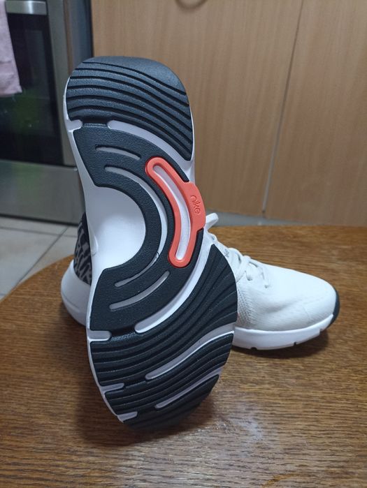 Adidași originali noi ,Nr 37,5