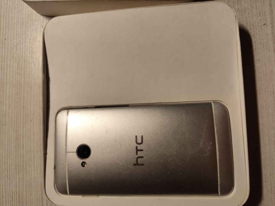 Смартфон HTC one на запчасти