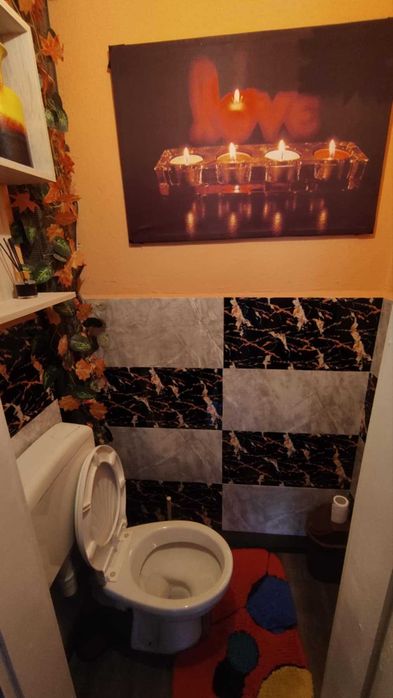 Дава се под наем Тристаен апартамент в Русе, Централен южен район - 90 кв.м за 408 € - Снимка #12