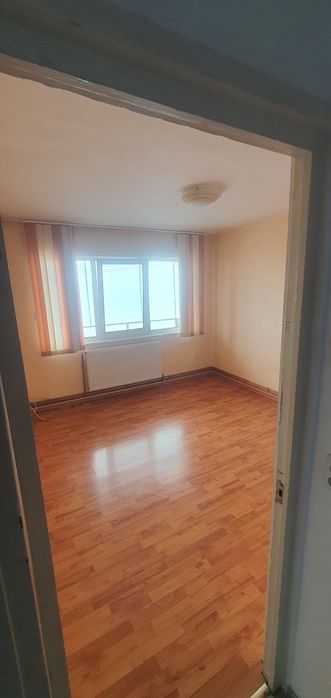 Vand apartament decomandat 2 camere Ploiesti Vest/Marasesti