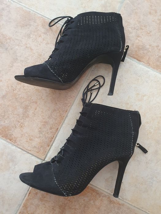 Дамски обувки  с токчета номер 38