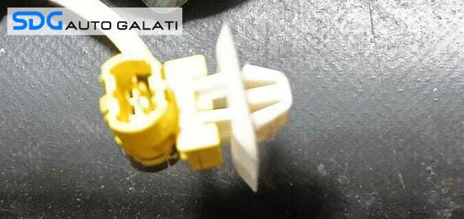 Set Centuri de Siguranta Stanga Dreapta Sofer Pasager Volkswagen Touran 1T3 2010 - 2015 Cod 34153871A 0589-P1-000107 [M8719]