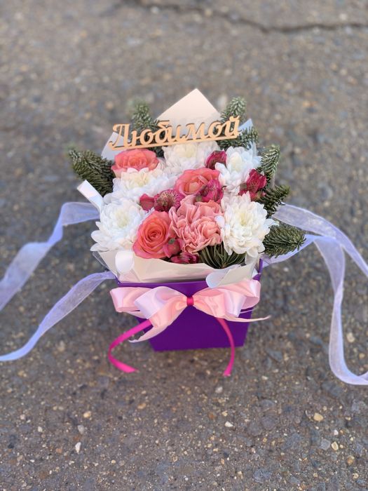 Цветы в кашпо с топером