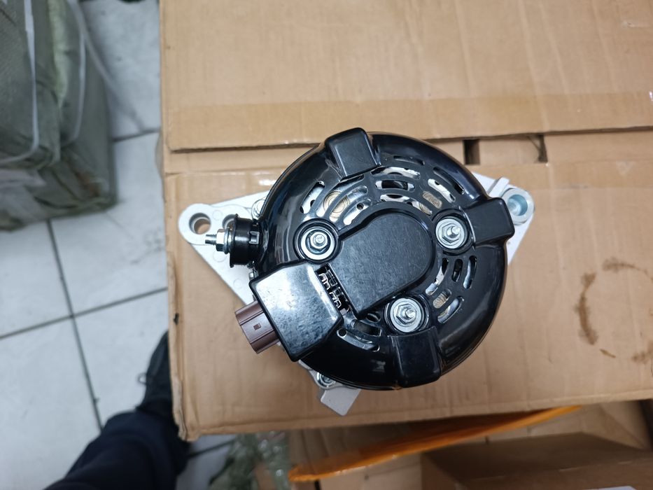 Продам генератор на Прадо 120 4.0