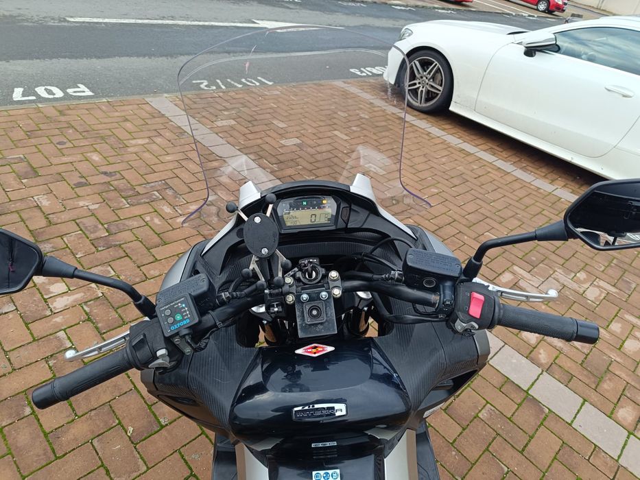 Honda integra 750