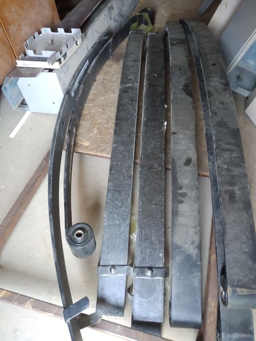 Продам новые  рессоры и листы на газель