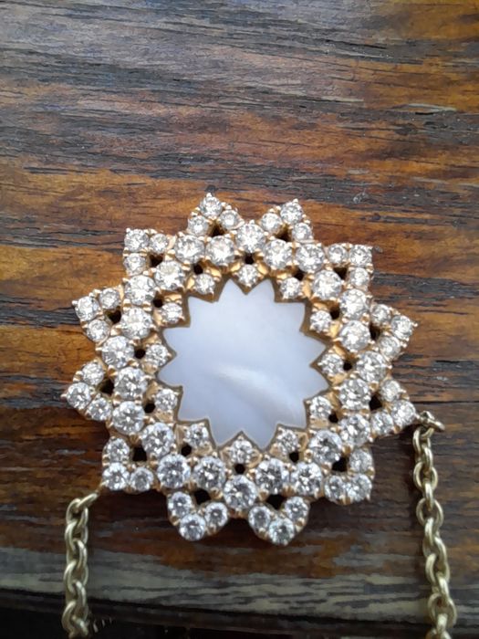 Златна диамантена огърлица 18к 62 Диаманта. Швейцария !