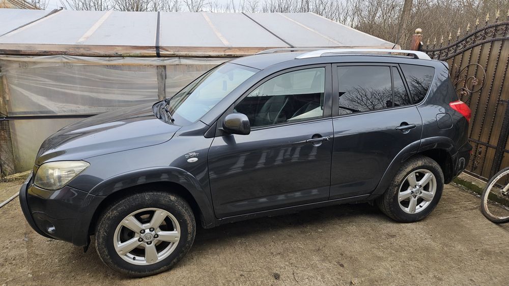 Toyota rav4 4×4 mașina personală prim propietar