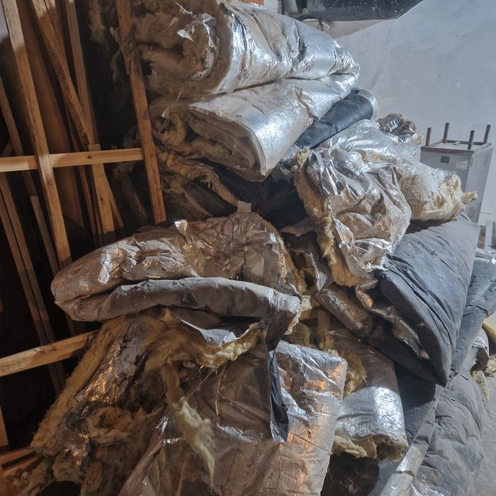 Продам фольгированую стекловату