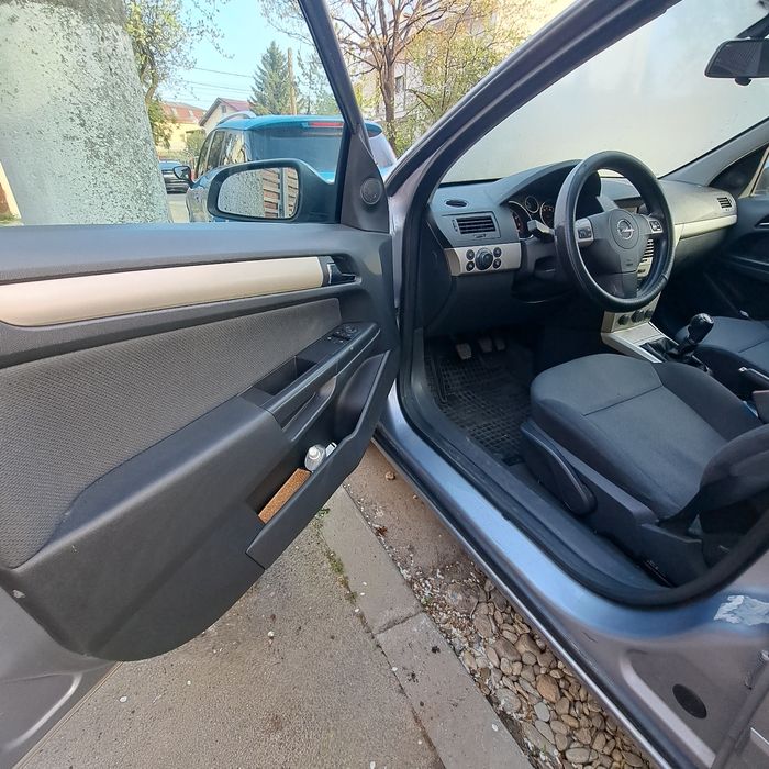 Opel Astra H, stare impecabila, doar 125.000km