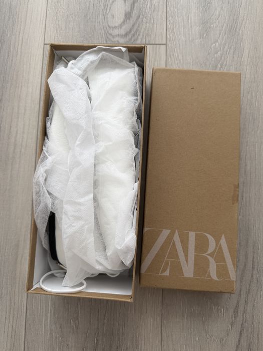 Балетки на завязках Zara