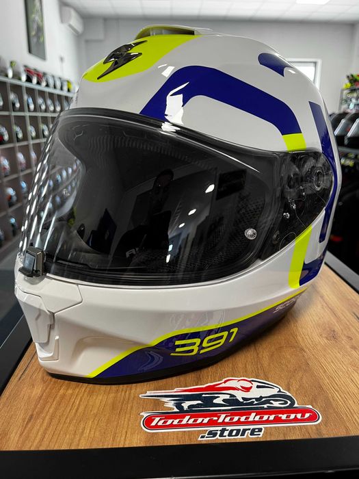 Топ Цена Мото каска SCORPION 391 Clutter White/Fluo,Xl  60-61см.като нова