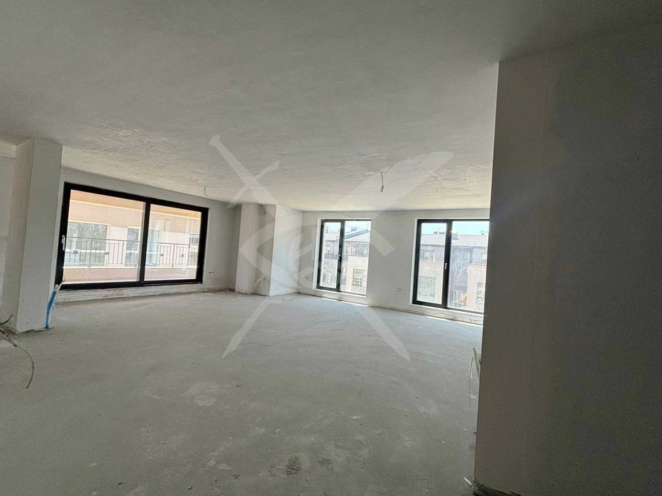 Продава се Тристаен апартамент в Пловдив, Христо Смирненски - 206 кв.м за 1651 €/кв.м - Снимка #6