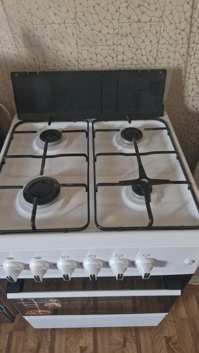 Продаю газовую плиту