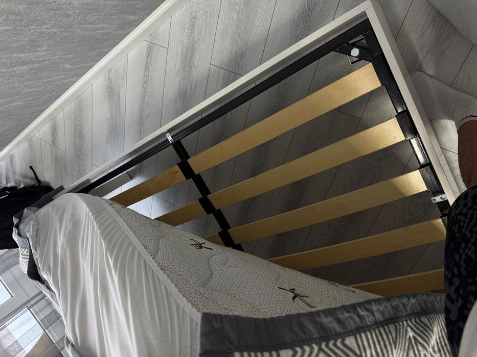 Кровать в отличном состоянии