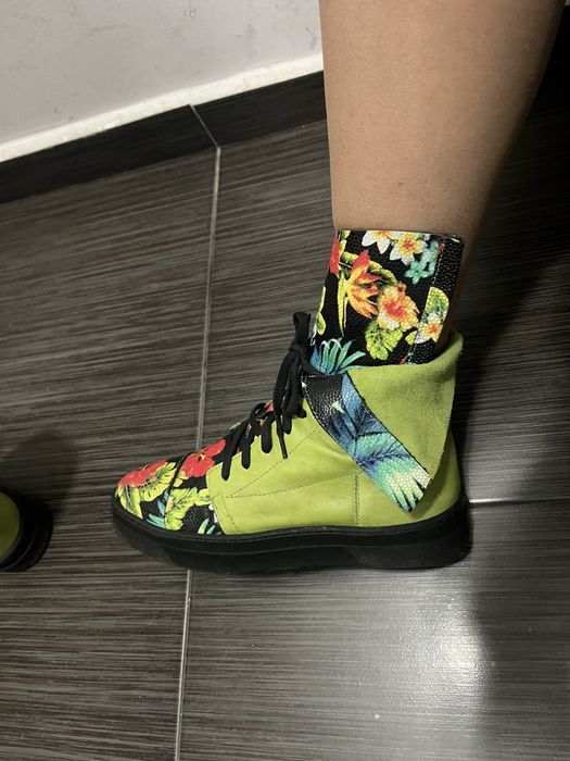 Дамски кецове от естествена кожа