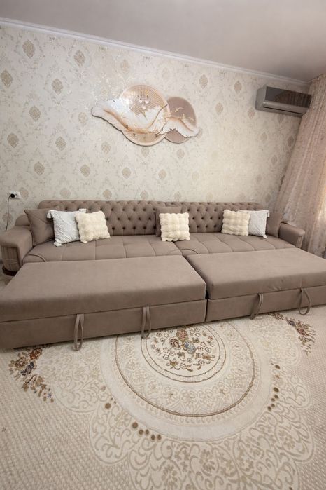 Диван продается.