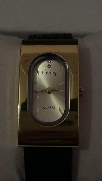 Женский часы очень красивый