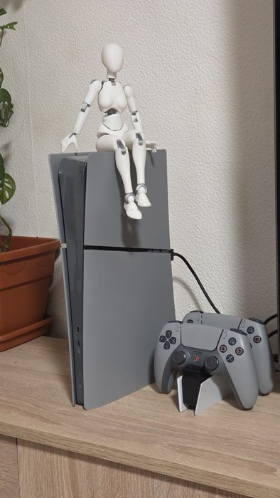 PS5 Slim 1TB Anniversary 30th Edition cu 2x Controller si Garantie