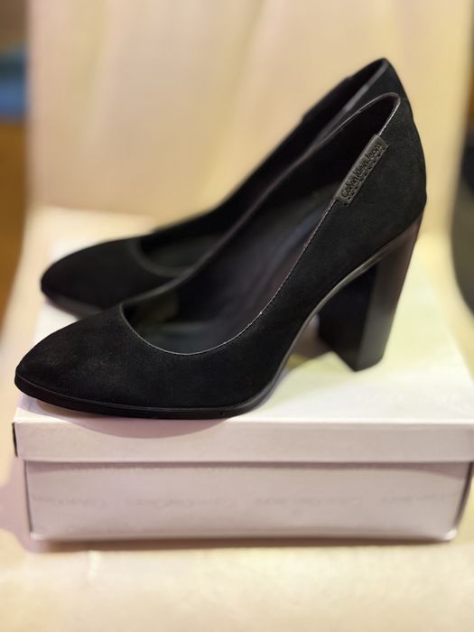 Calvin Klein обувки 39 номер