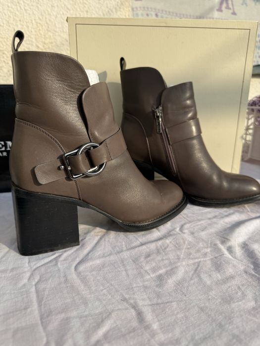 Сапожки женские и туфли