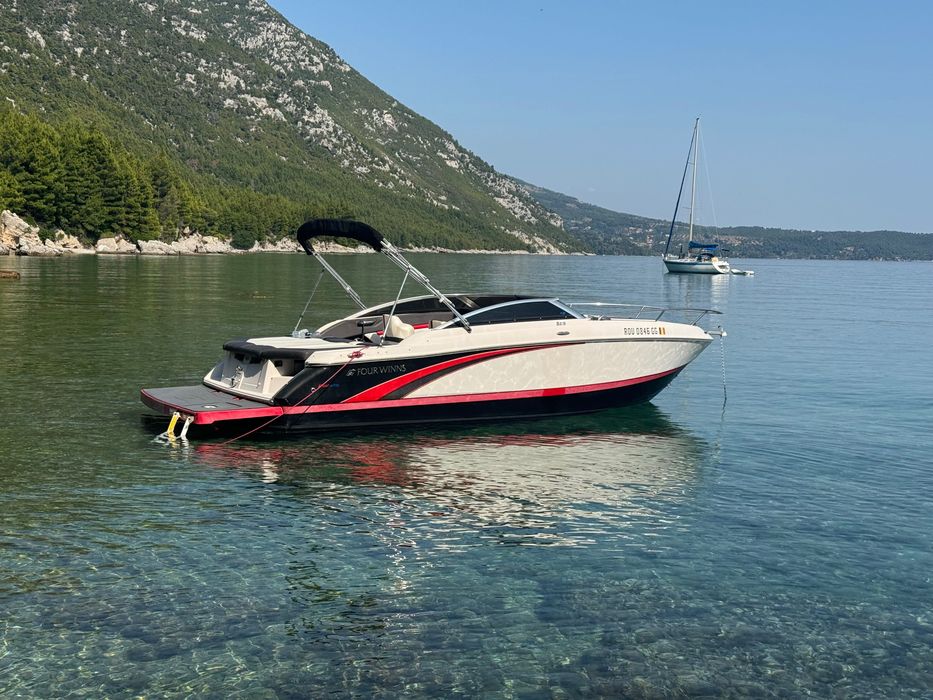 Barca 2012 Four Winns S215 SS- V8 300CP