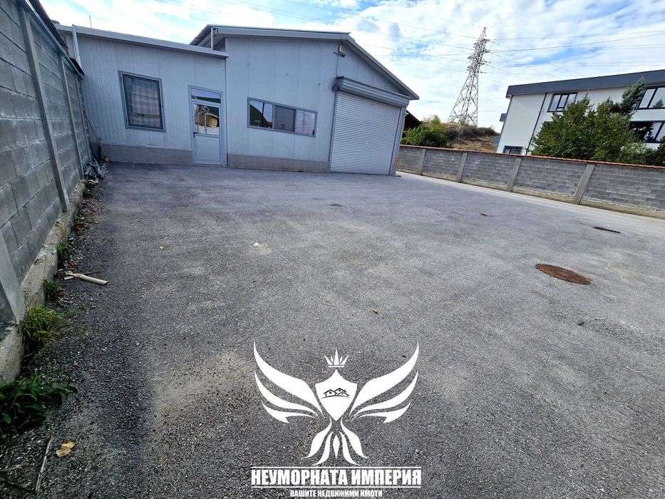 Под наем свободна площ/паркинг за автомобили/бусове в гр.Асеновград