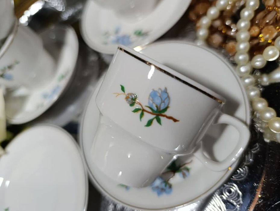 Прекрасен стар сервиз