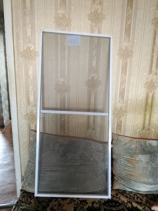 Продам оконную сетку от комаров