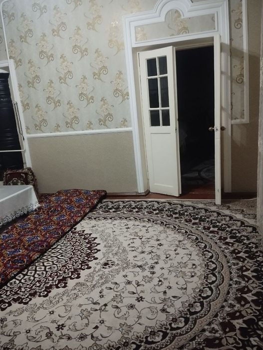 3.5 соток уй Парвоз махалада